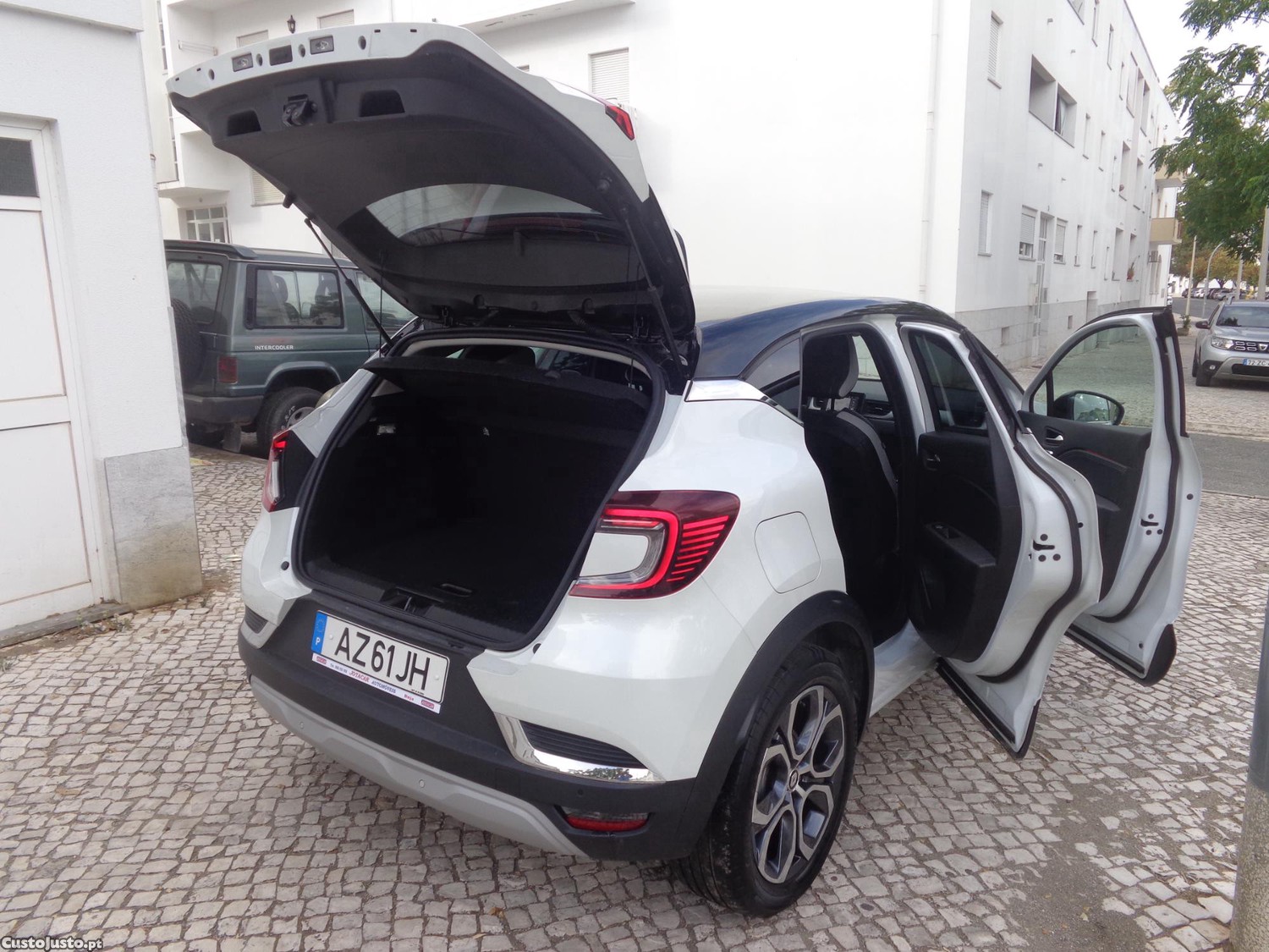 Renault Captur 0.9 Tce Techno 5 portas — fotografia 4