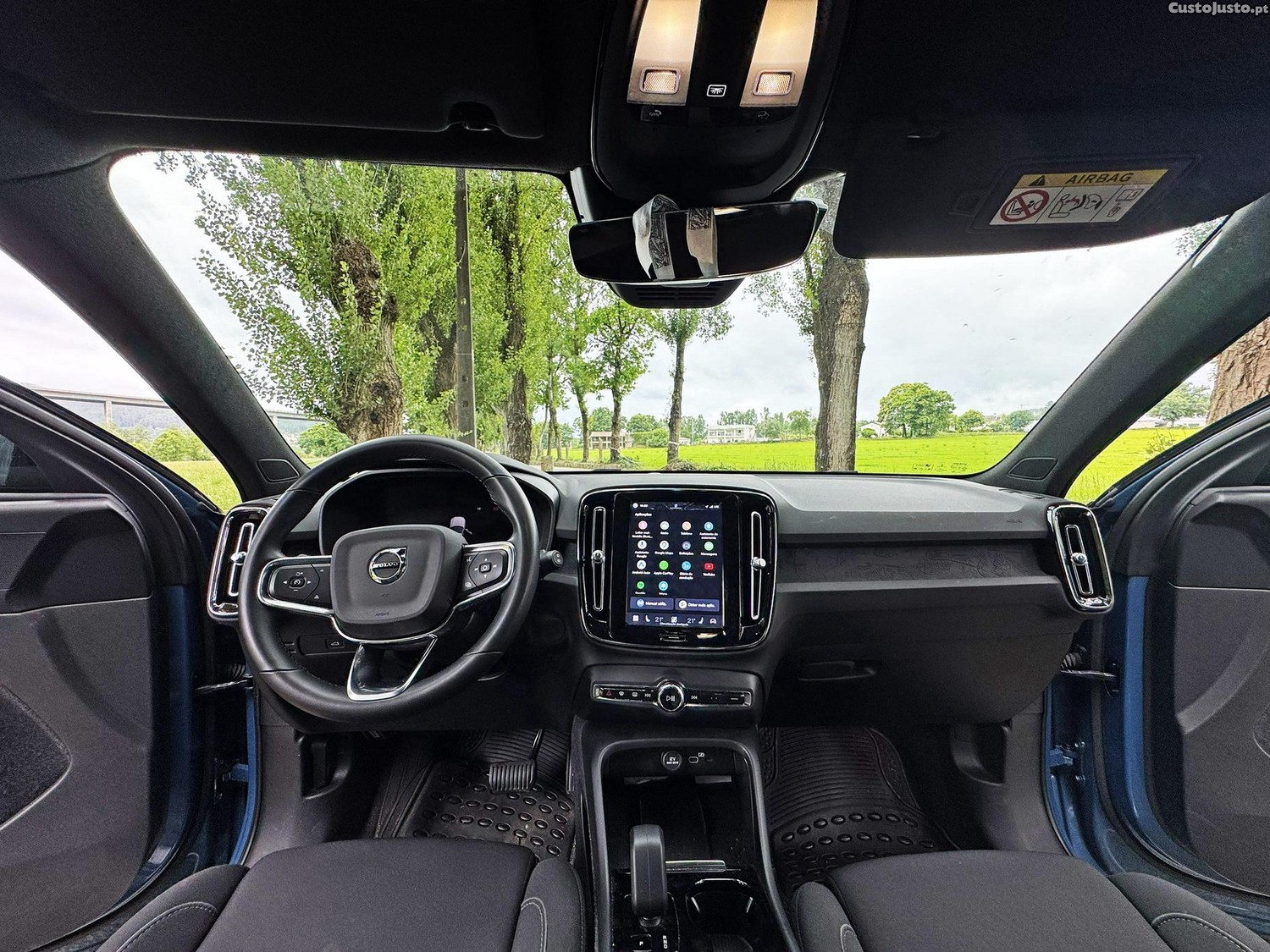 Volvo XC 40 Recharge Twin Plus — fotografia 9
