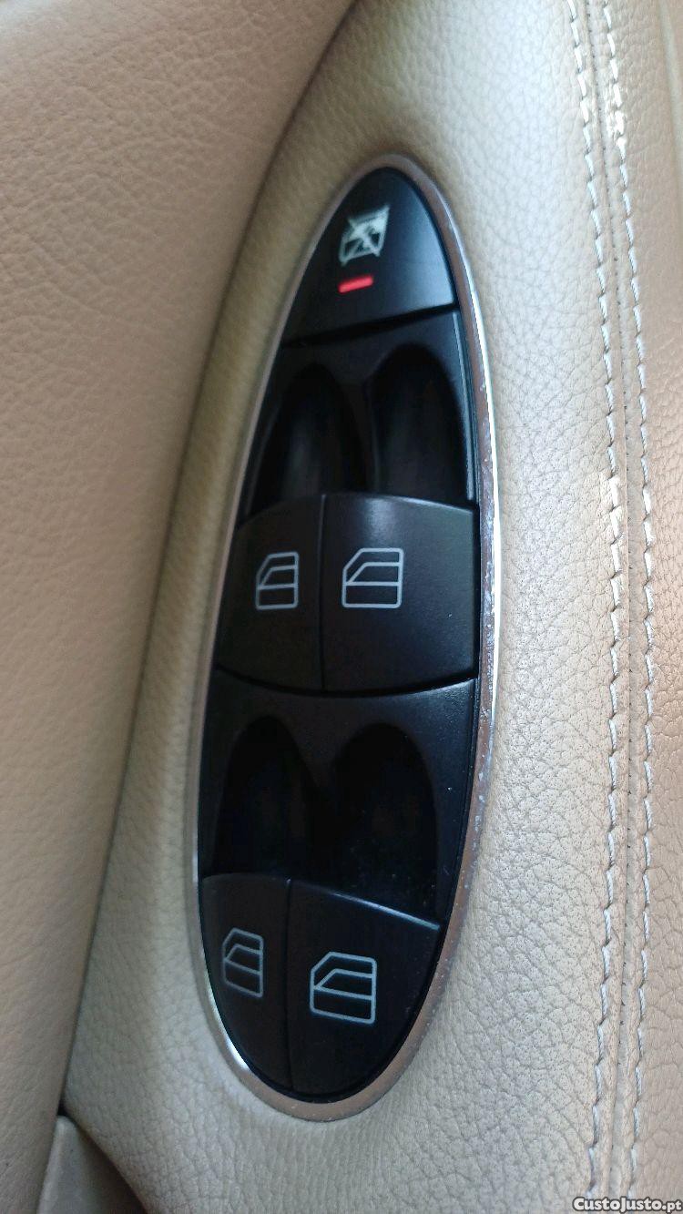 Mercedes-Benz CLS 350 3.5 V6 272cv — fotografia 4