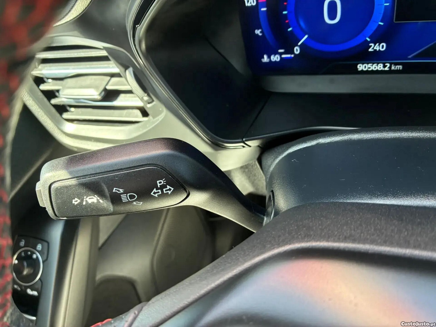 Ford Focus 1.0 EcoBoost Mild-Hybrid ST-Line X — fotografia 14