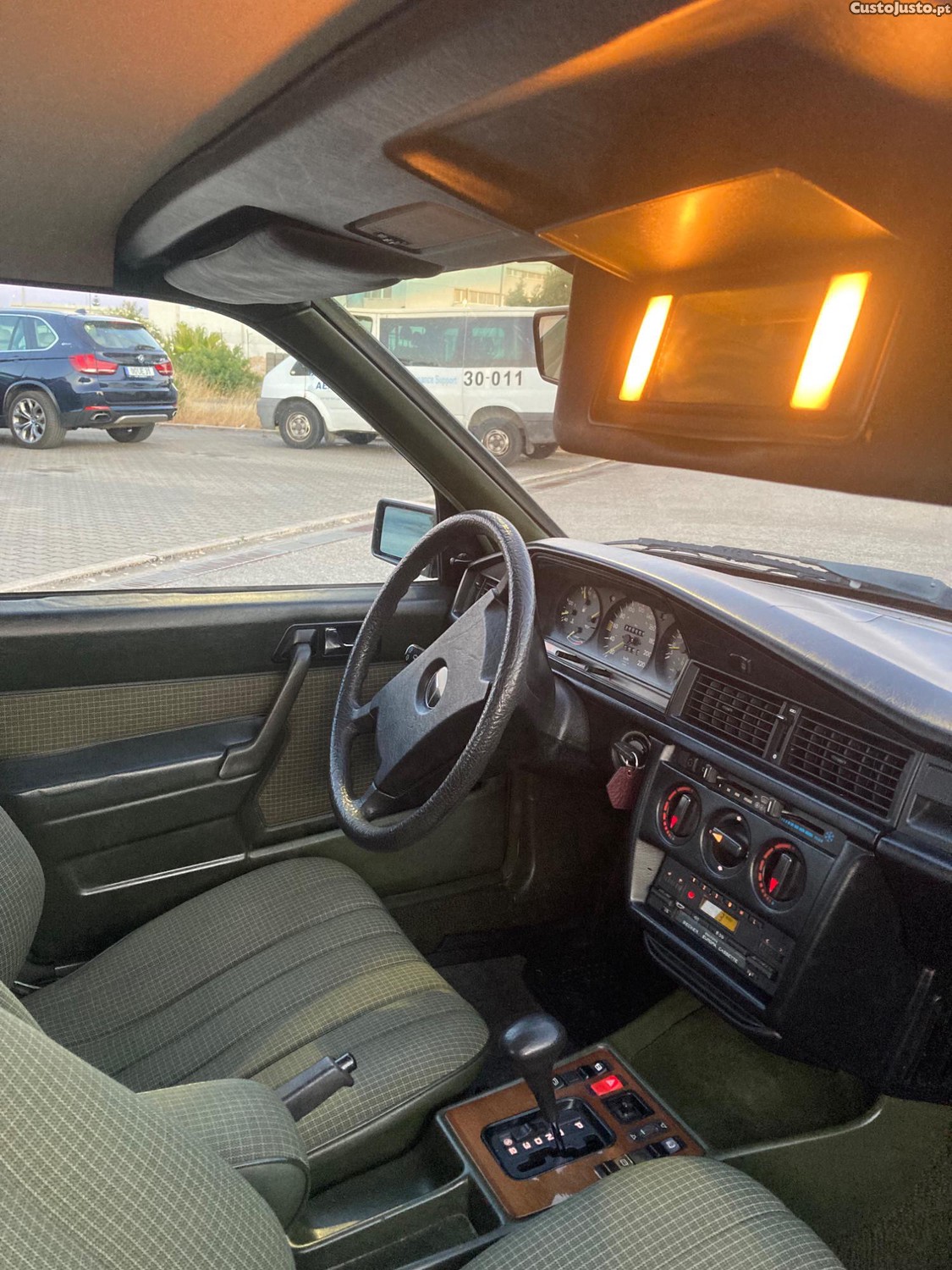 Mercedes-Benz 190 190E - 86 foto 4
