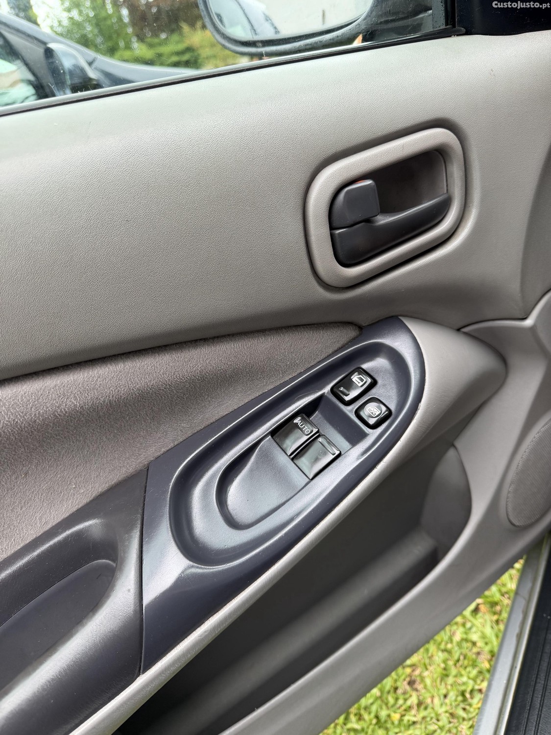 Nissan Almera 2.2 — fotografia 6