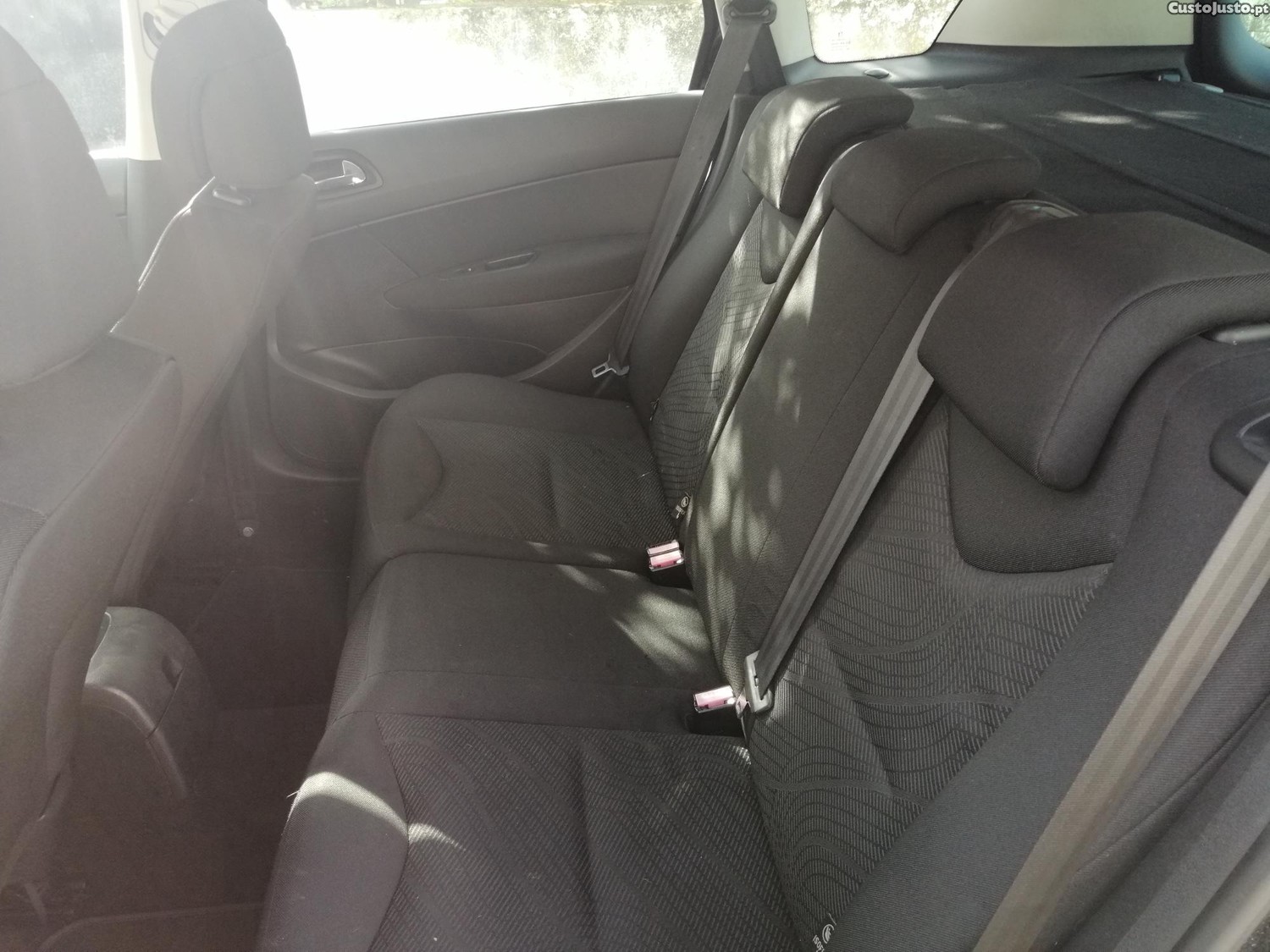 Peugeot 308 SW — fotografia 4