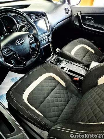 Kia Ceed 1.0 t-gdi gt line — fotografia 3