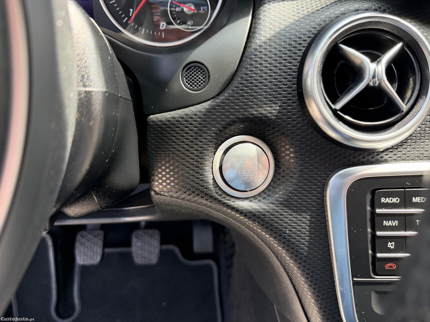 Mercedes-Benz A 180 d AMG Line — fotografia 7