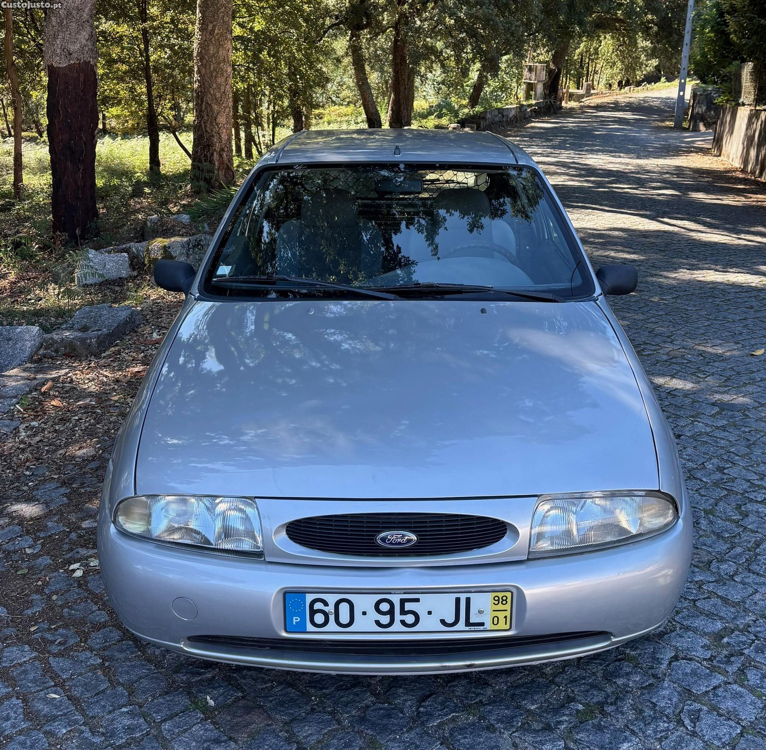 Ford Fiesta Van 1.8 Td 75cv - 98 — photo 5