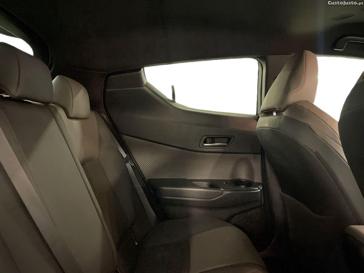 Toyota C-HR 1.8 Hybrid Exclusive+P.Luxury — fotografia 7