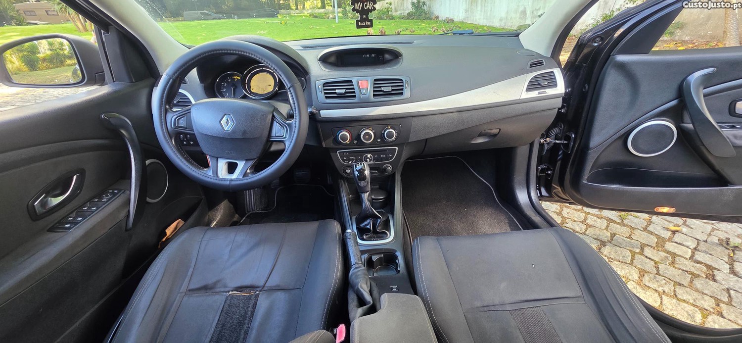 Renault Mégane 1.5 dci dynamic — fotografia 8