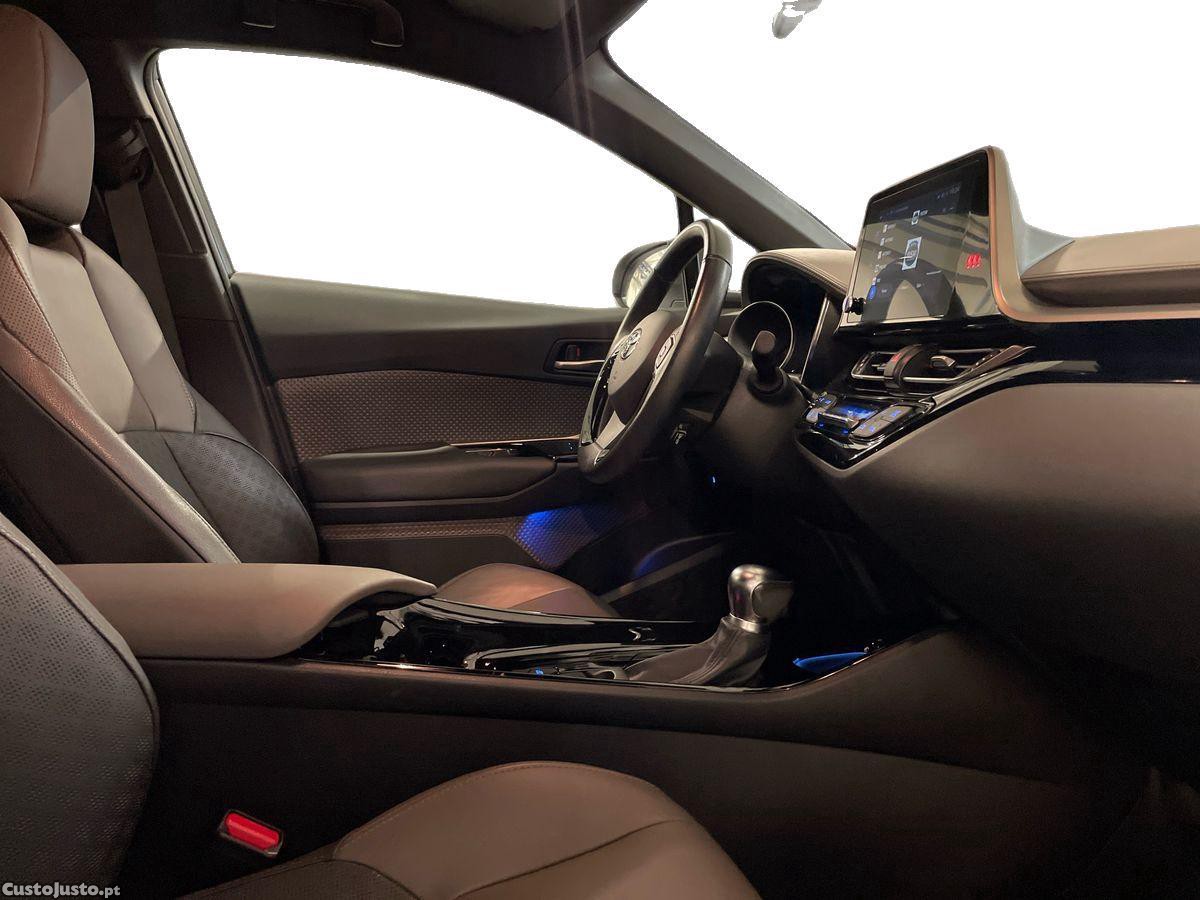 Toyota C-HR 1.8 Hybrid Exclusive+P.Luxury — fotografia 8