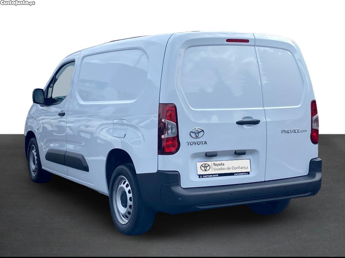 Toyota Proace City 1.5D L2 Comfort — fotografia 14