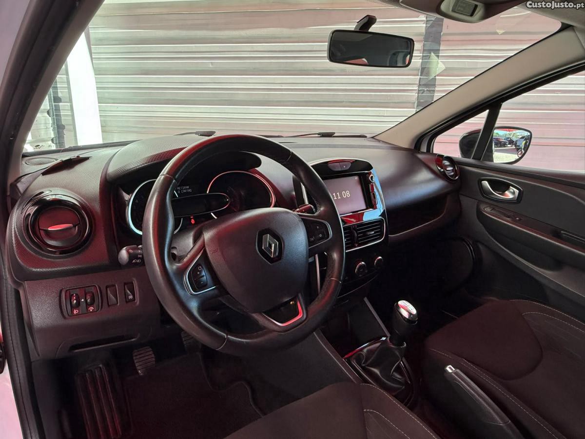 Renault Clio 1.0 TCe Limited — fotografia 4
