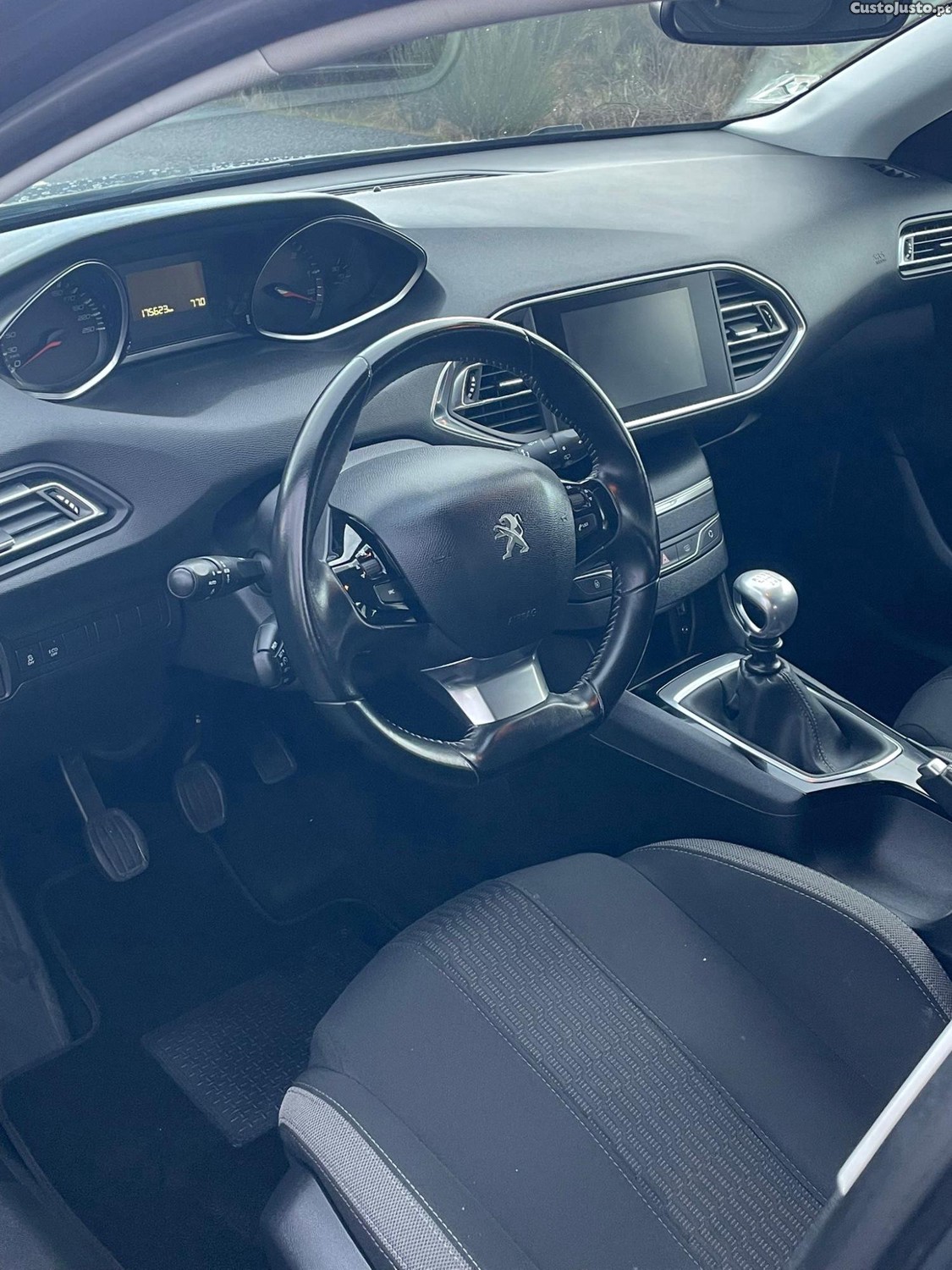 Peugeot 308 1.6HDi Style 120cv — photo 5
