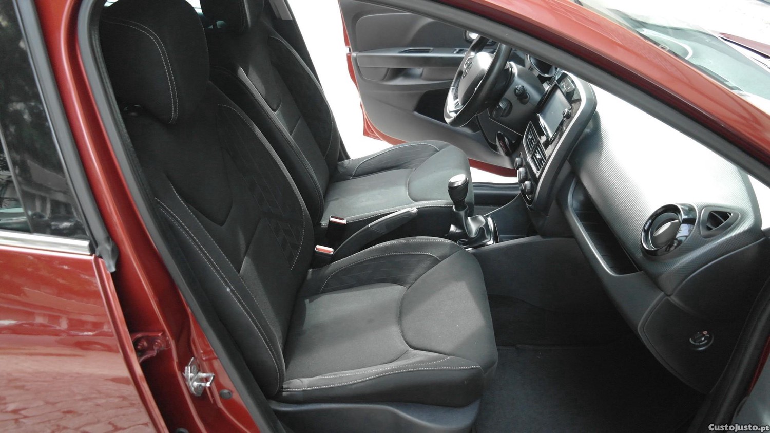Renault Clio 0.9 TCe Limited — fotografia 5