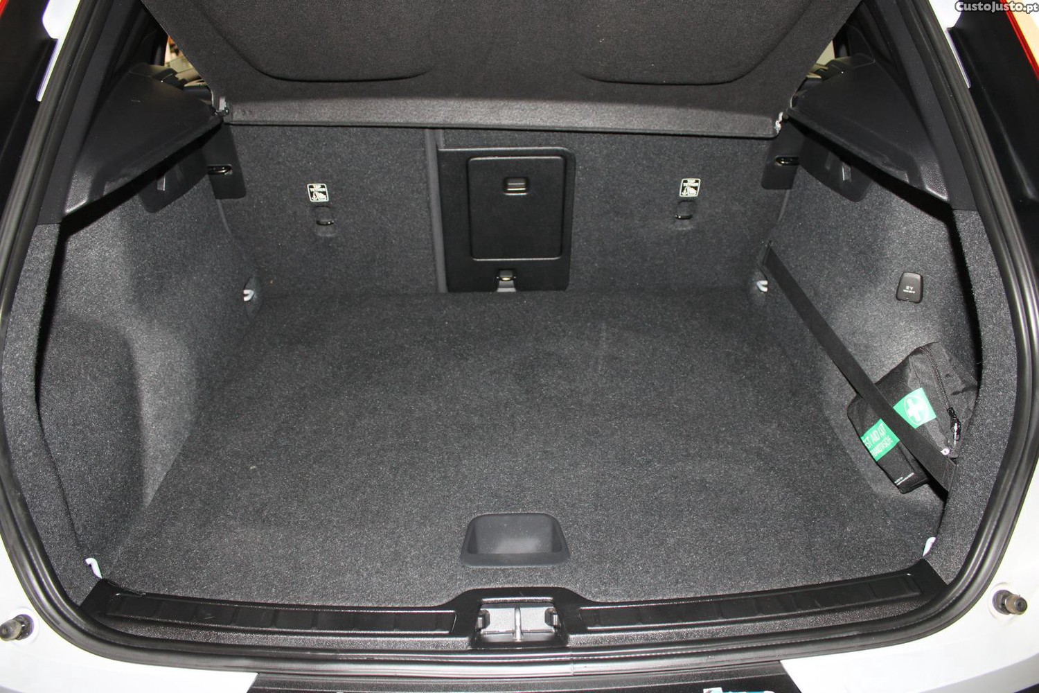 Volvo XC 40 T5 1.5 PHEV INSCRIPTION — fotografia 6