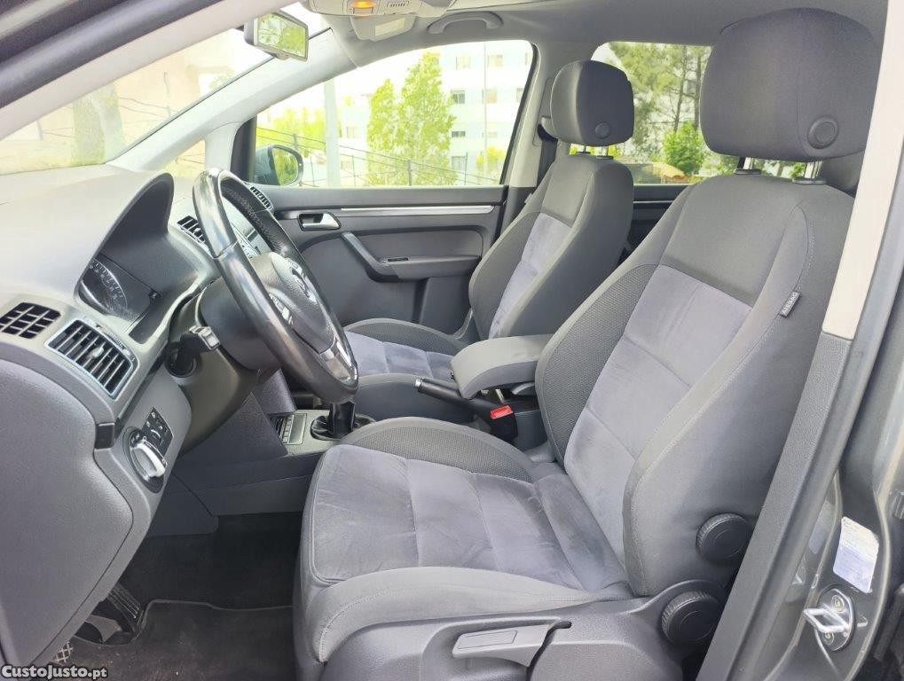 Volkswagen Touran 1.6 TDI 7 Lugares Nacional — fotografia 3