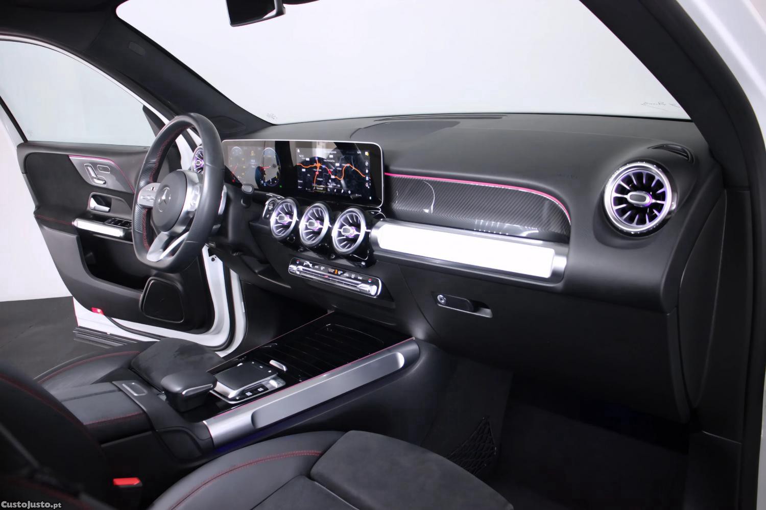 Mercedes-Benz GLB 180 d AMG Line — fotografia 5