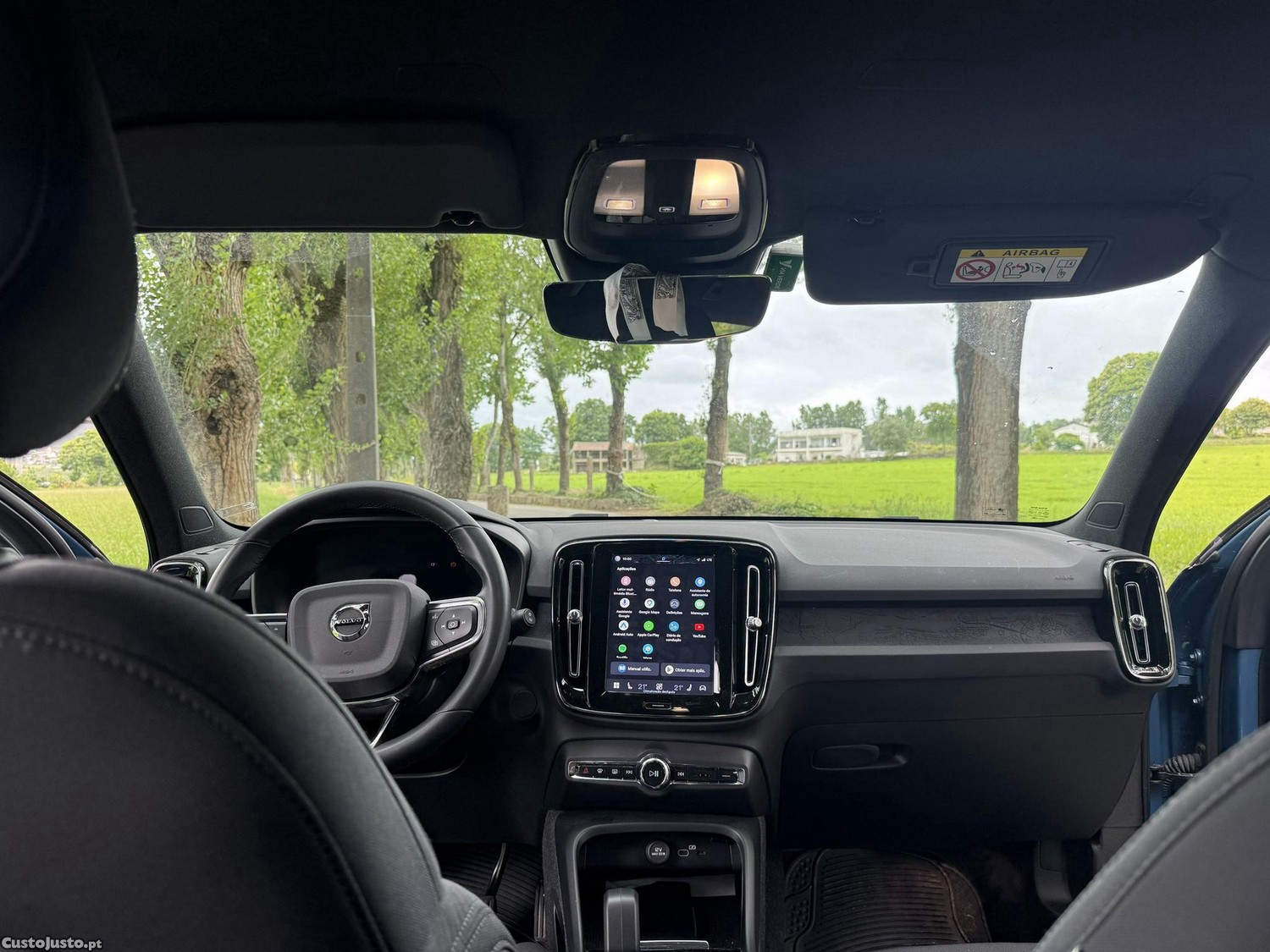 Volvo XC 40 Recharge Twin Plus — fotografia 2