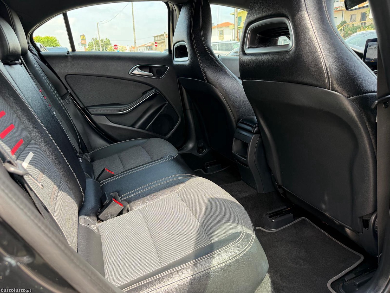 Mercedes-Benz A 180 d AMG Line — fotografia 14