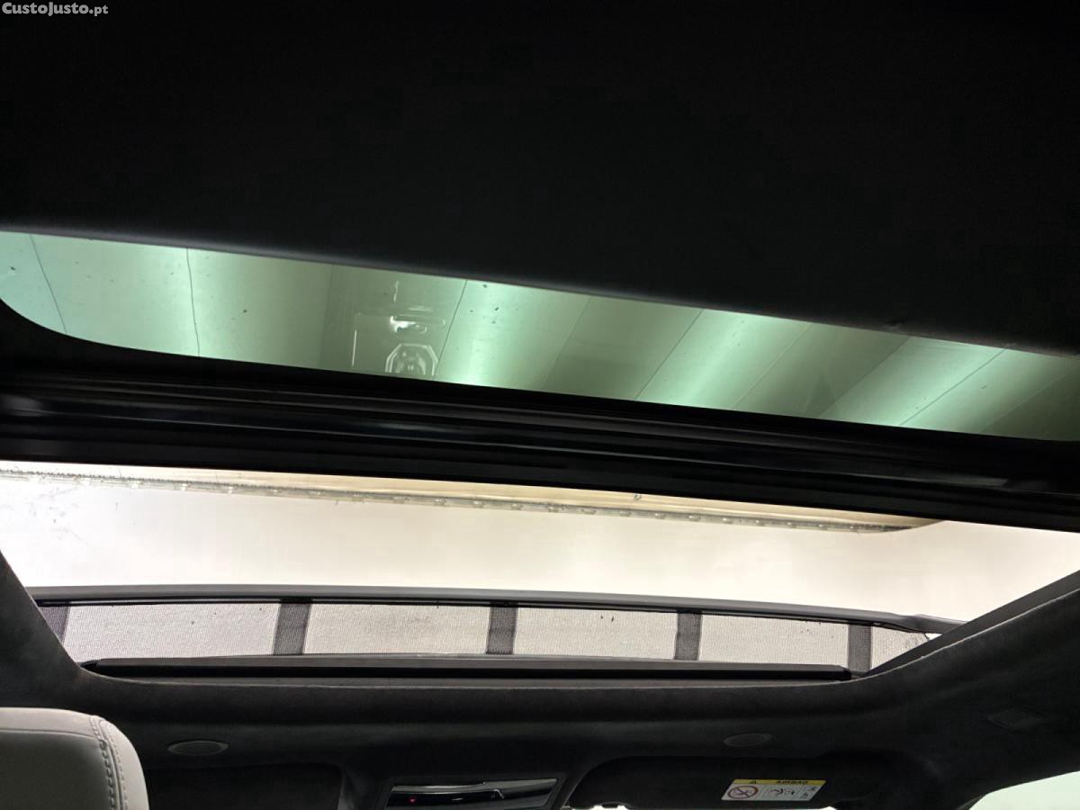 Land Rover Evoque 1.5 P300e AWD R-Dynamic Auto — fotografia 4
