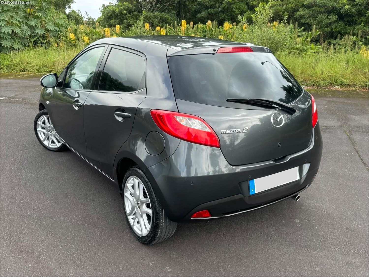 Mazda 2 Gasolina Motor de Corrente 1 só dono Impecável — fotografia 8