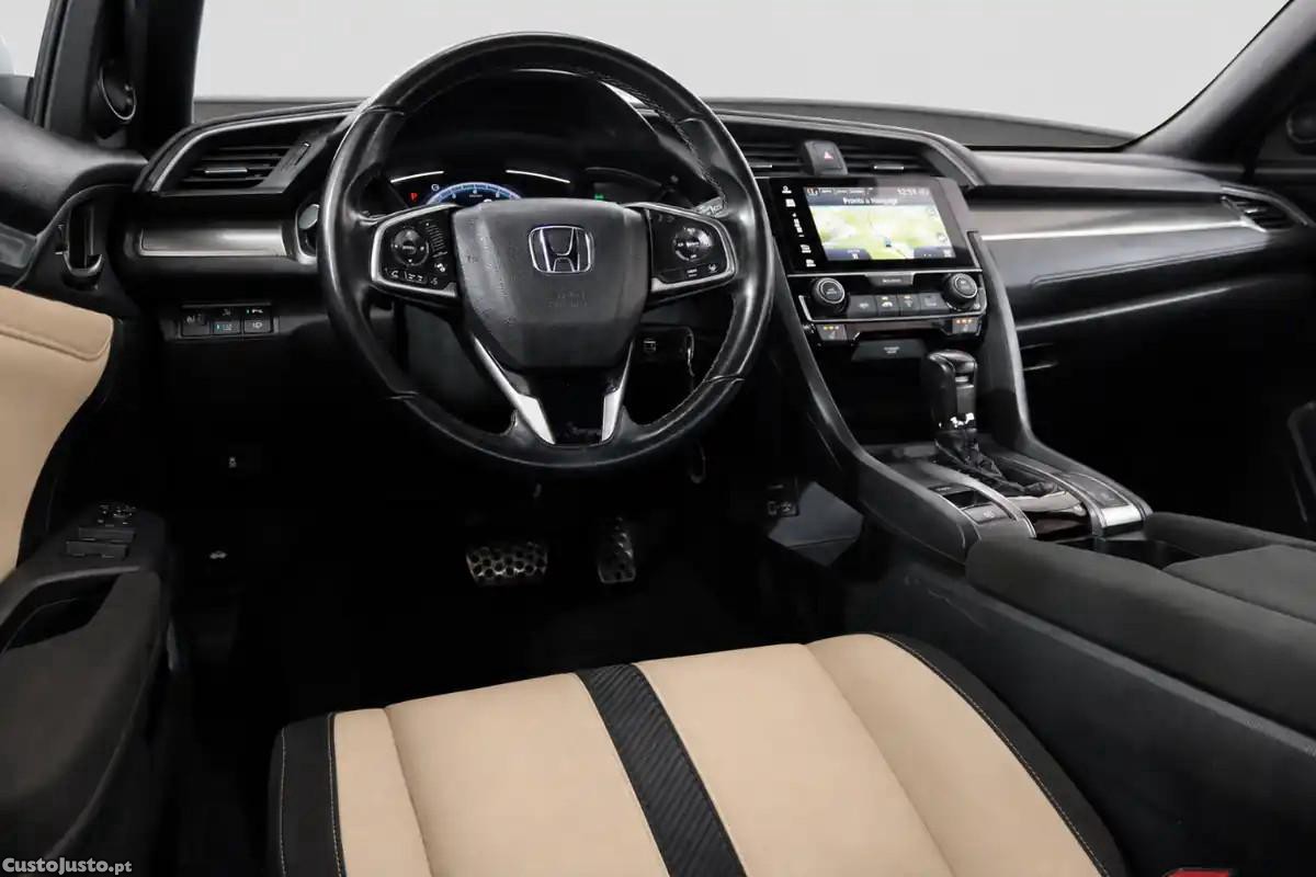 Honda Civic 1.0 i-VTEC Executive Premium CVT — fotografia 10