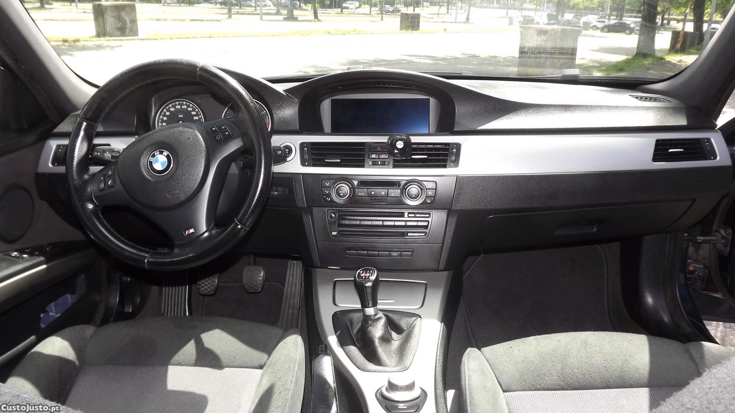 BMW 318 Touring Pack M — fotografia 3