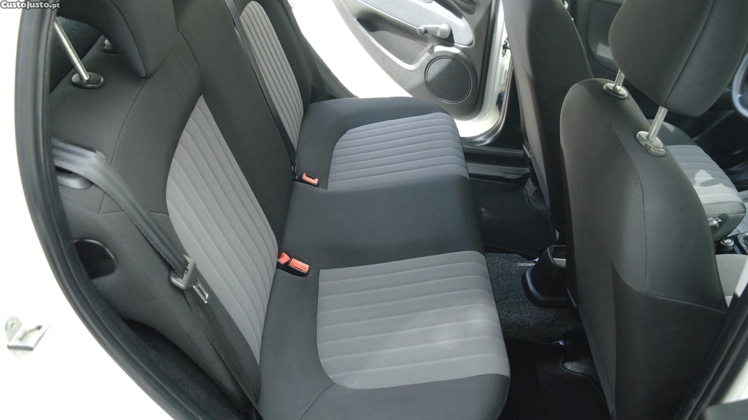 Fiat Punto 1.2 Lounge S&S — fotografia 12