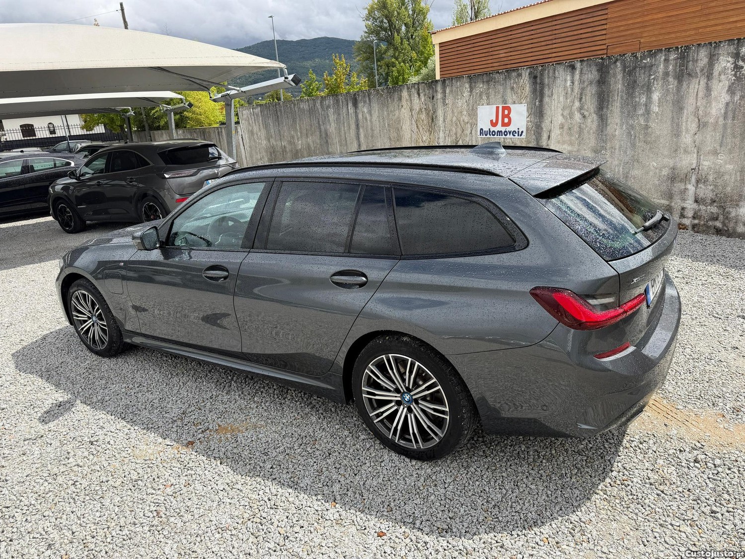 BMW 330 e xDrive Aut. M Sport — fotografia 12