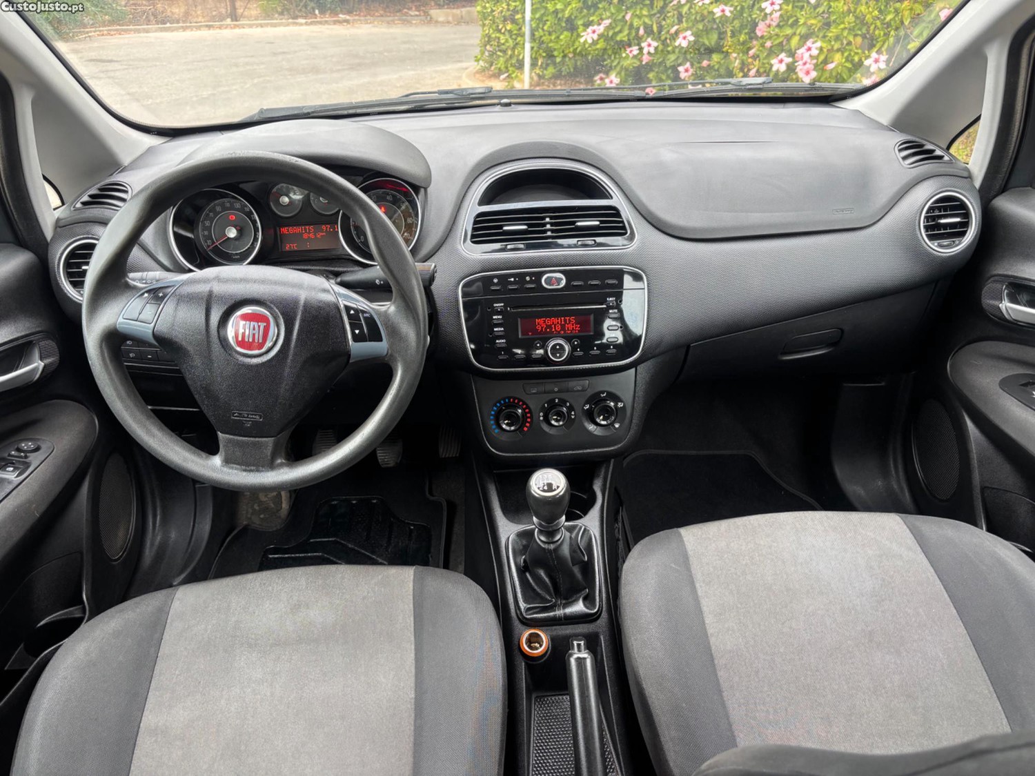 Fiat Grande Punto 1.2 Lounge S&S — fotografia 3