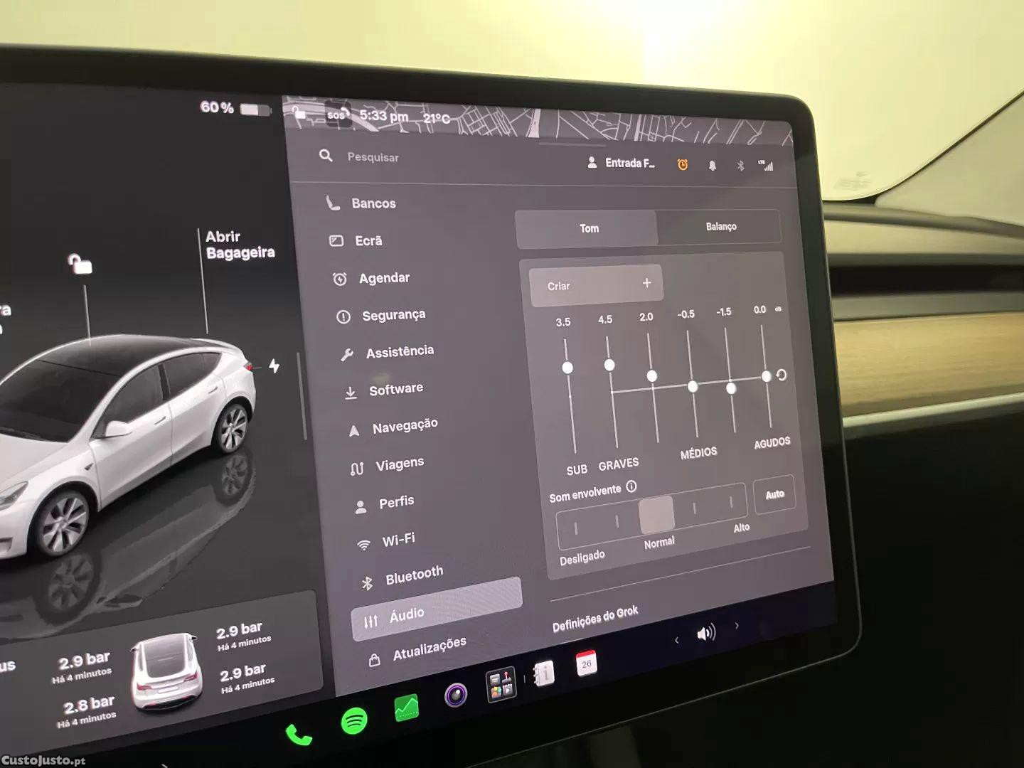 Tesla Model Y Long range tração integral — fotografia 19