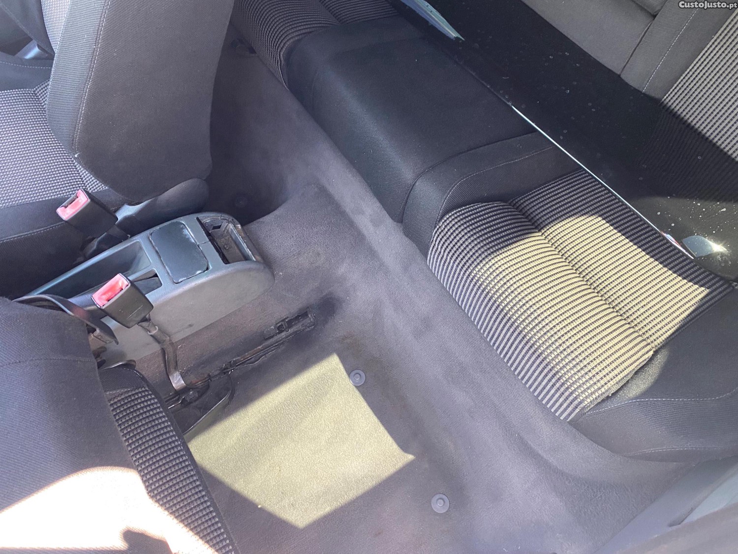 Audi A3 1.9tdi110 cv — fotografia 3