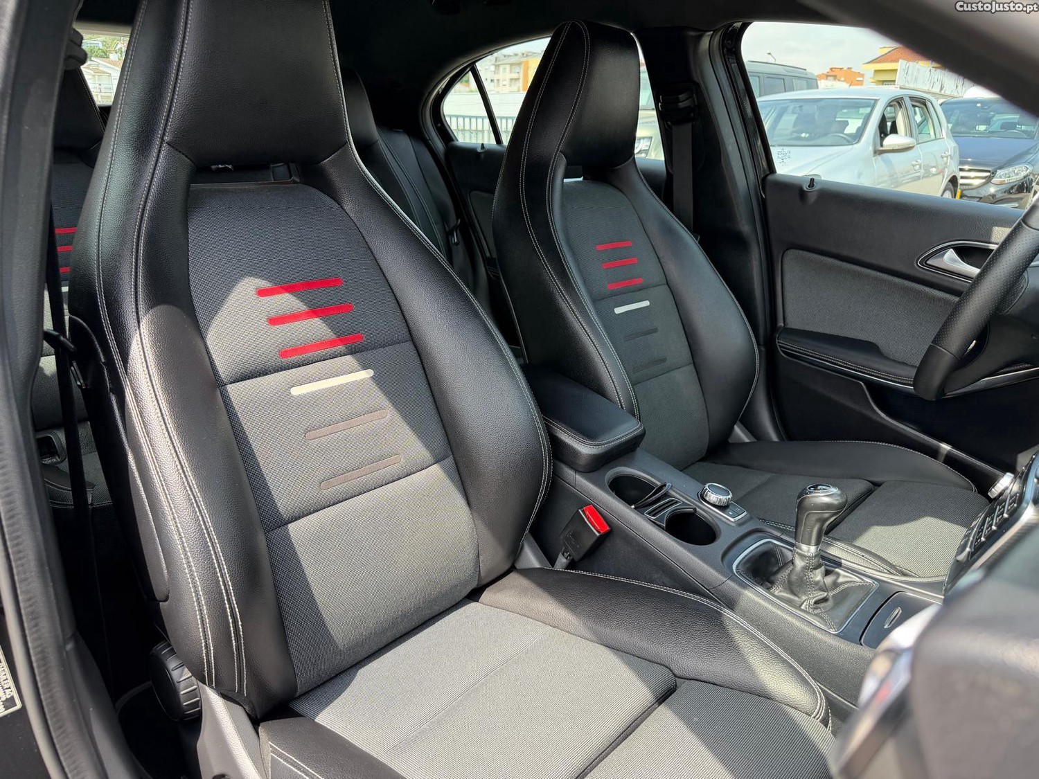 Mercedes-Benz A 180 d AMG Line — fotografia 12