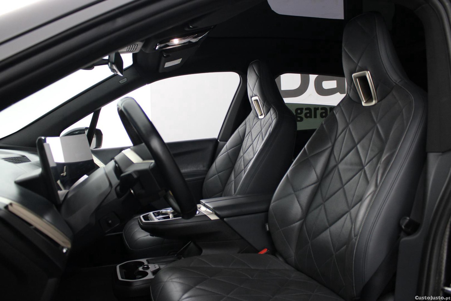 BMW iX XDRIVE 40 PACK DESPORTIVO — fotografia 16