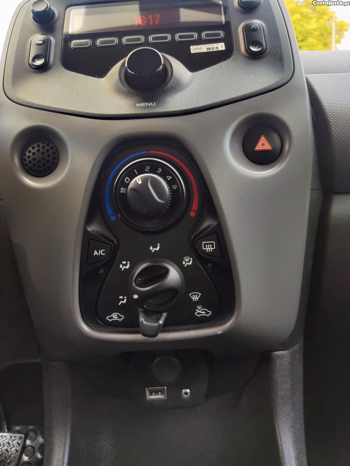 Peugeot 108 ACTIVE 1.0 VTI — fotografia 3