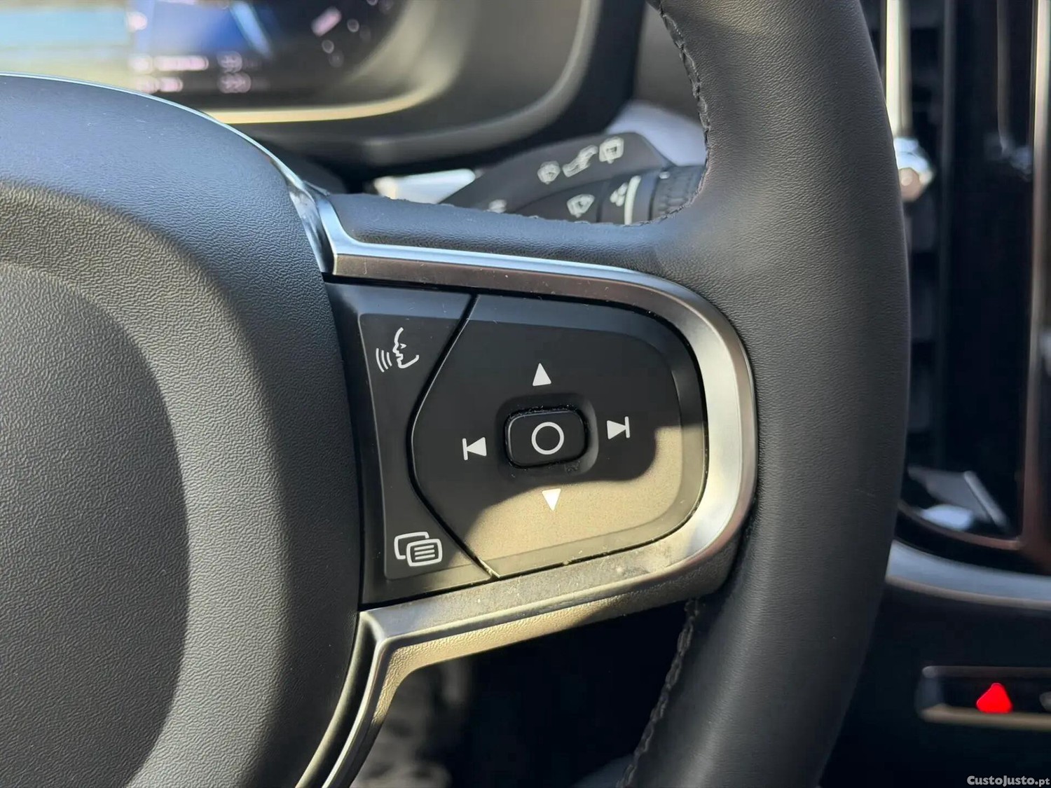 Volvo V60 2.0 T6 AWD TE Essential — fotografia 5