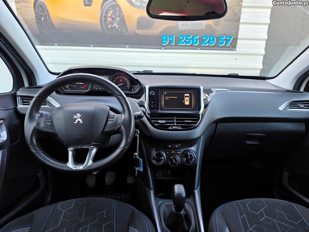 Peugeot 2008 1.2Vti 82Cv 90.000Km Style 06/2018 — fotografia 5