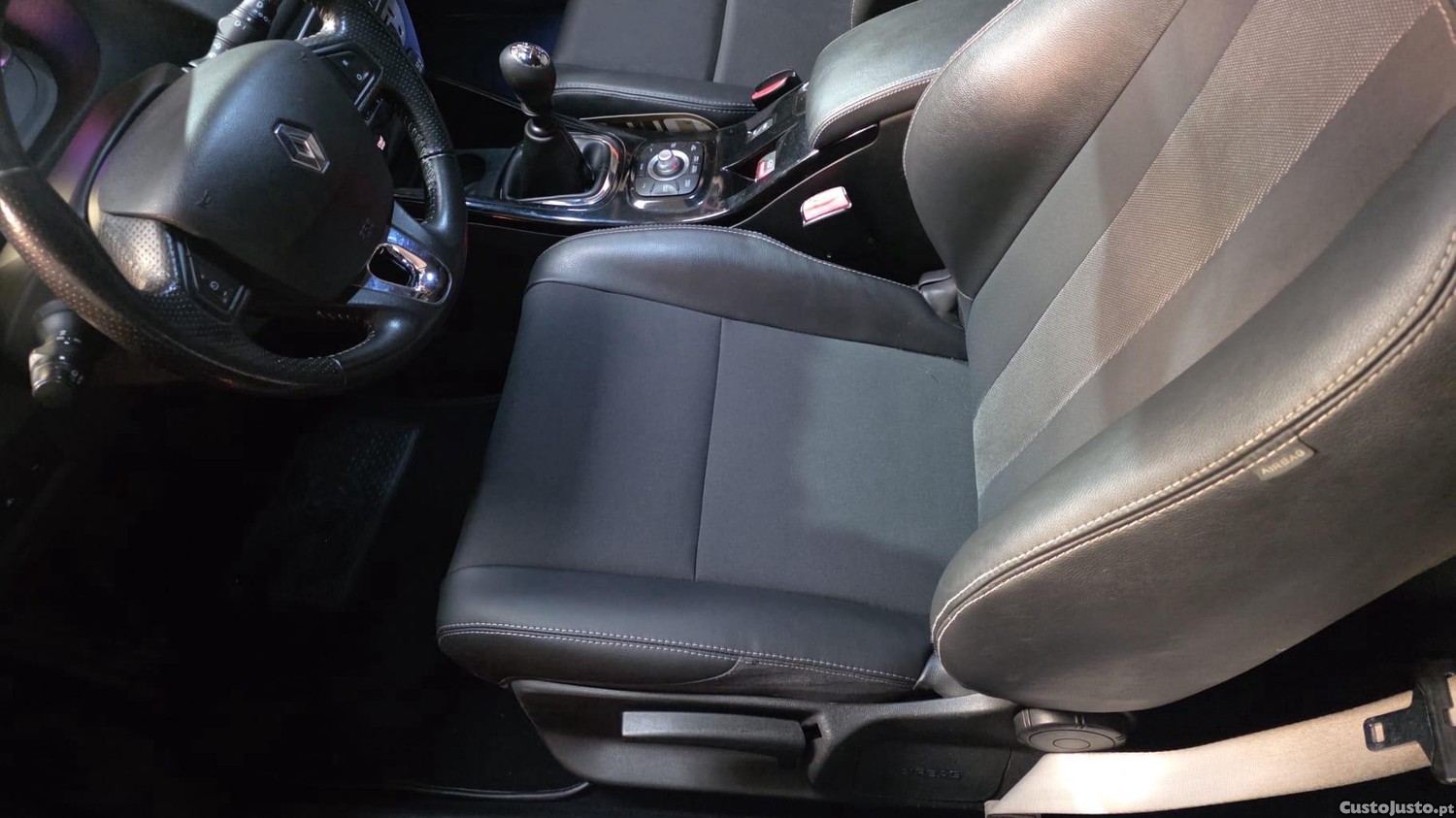 Renault Mégane Coupé 1.6 DCI Bose — fotografia 4