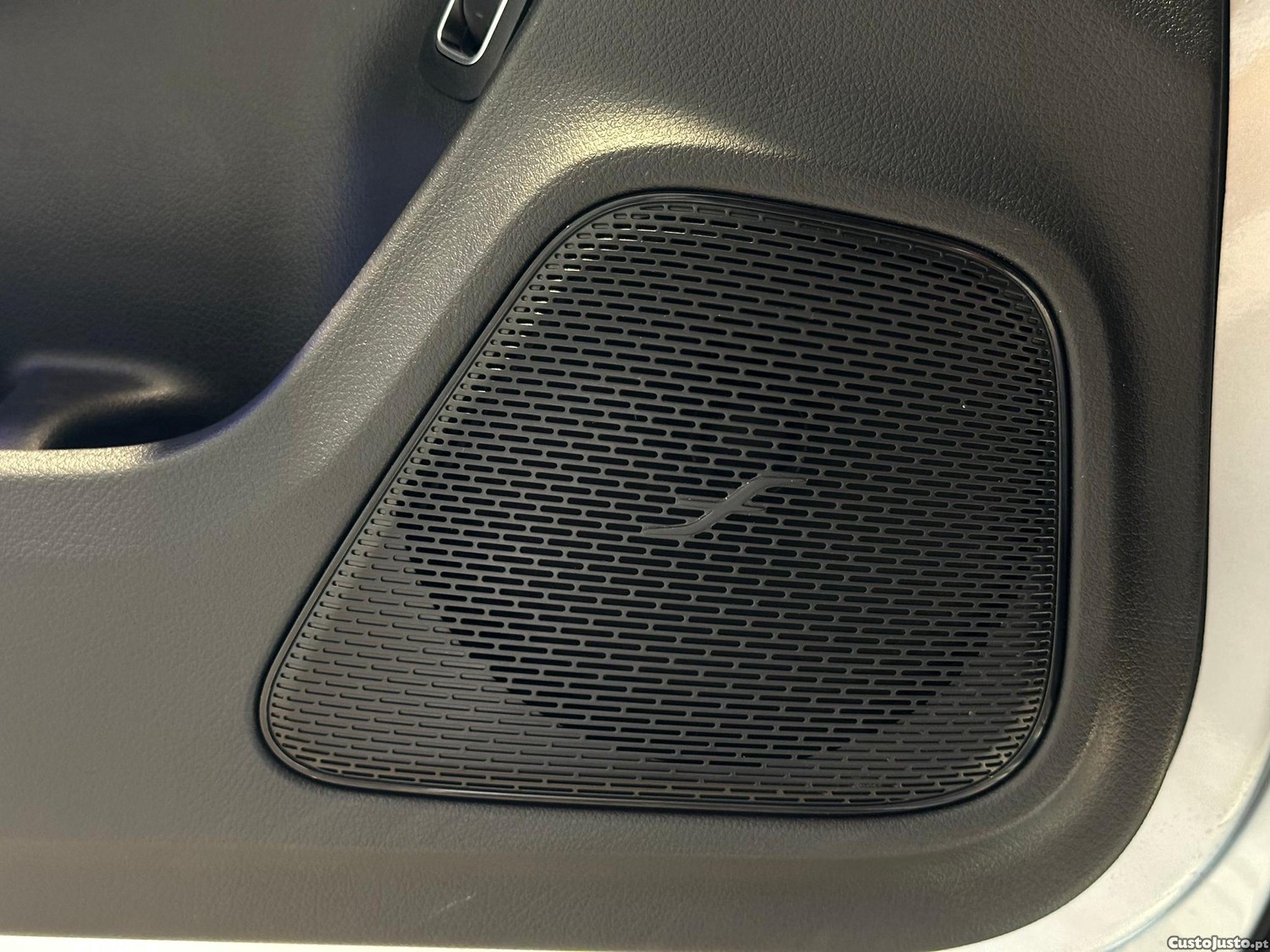 Mercedes-Benz CLA 250 e AMG Line — fotografia 19