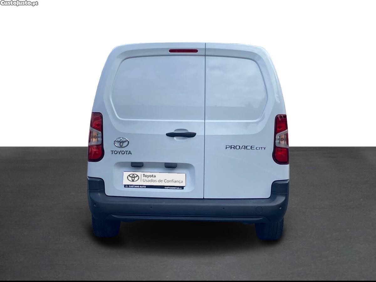 Toyota Proace City 1.5D L2 Comfort — fotografia 12