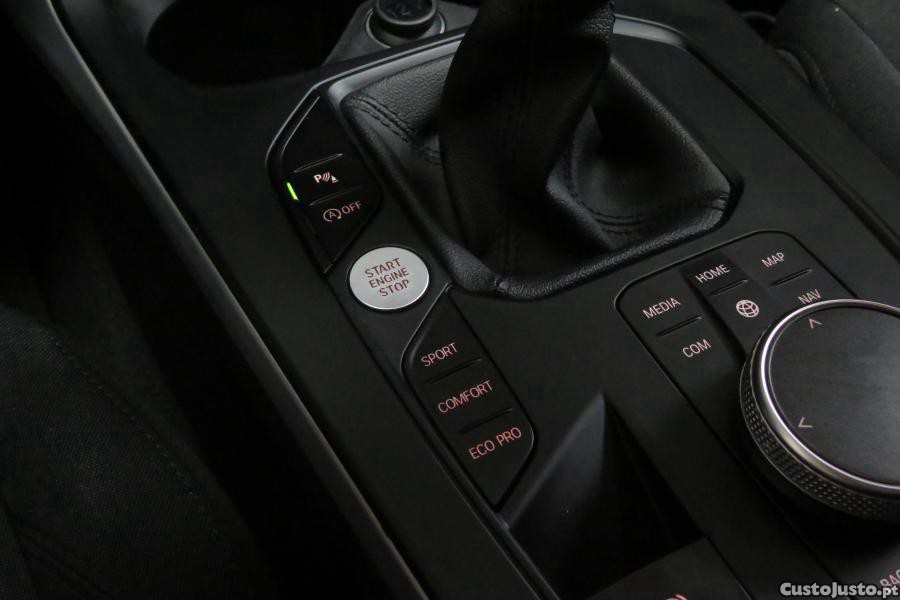 BMW 116 d Advantage — fotografia 12