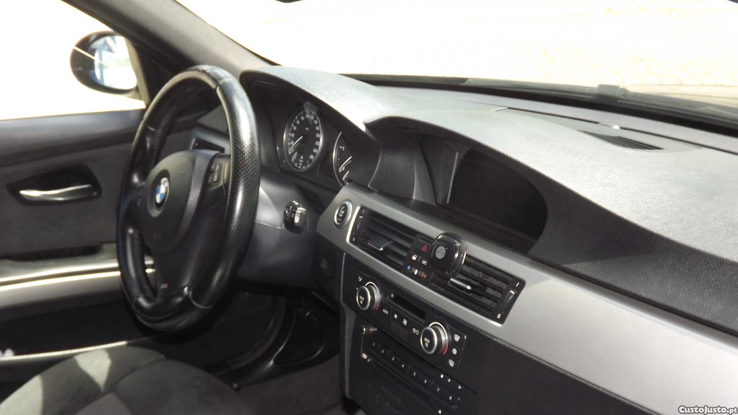 BMW 318 Touring Pack M — fotografia 2