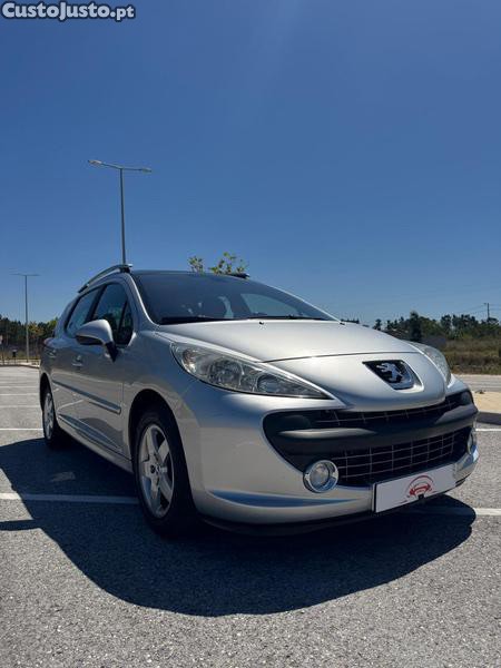 Peugeot 207 1.4 — photo 4