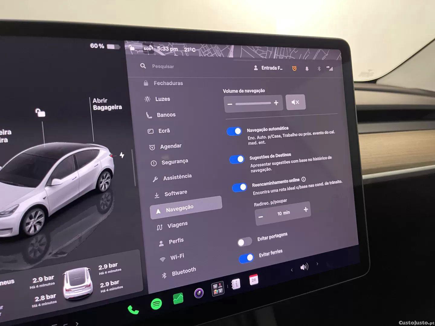 Tesla Model Y Long range tração integral — fotografia 18