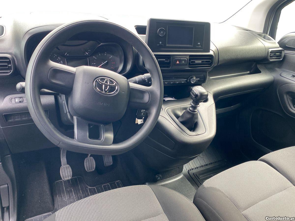 Toyota Proace City 1.5D L2 Comfort — fotografia 10