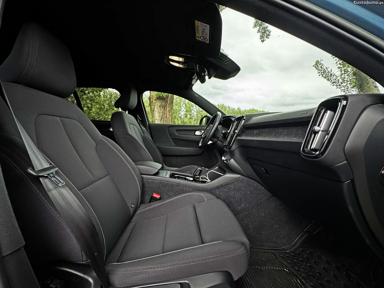Volvo XC 40 Recharge Twin Plus — fotografia 12