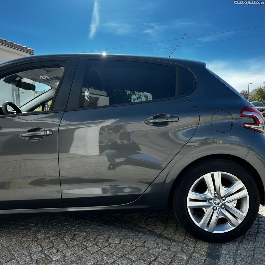 Peugeot 208 style 82 — fotografia 3