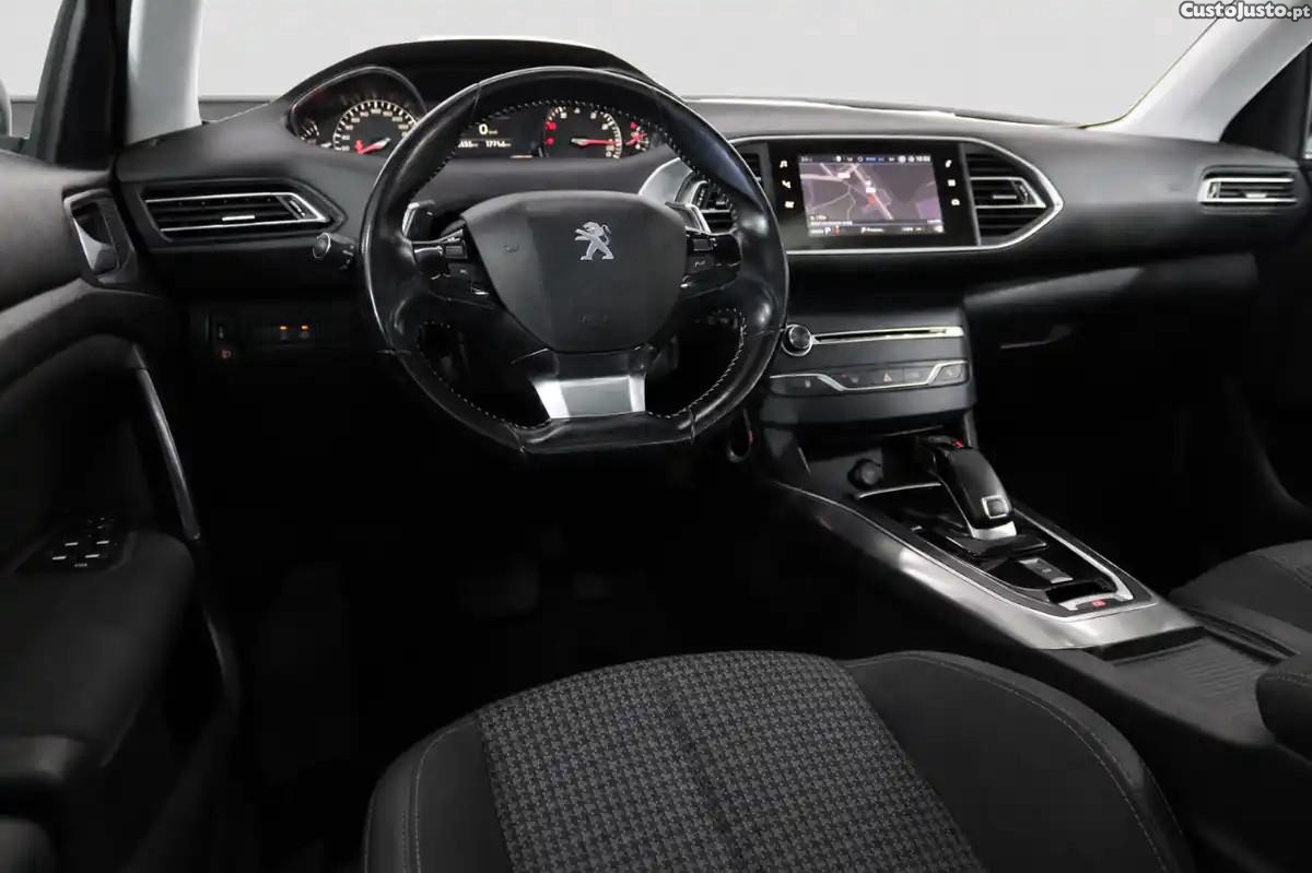 Peugeot 308 Outro — fotografia 9