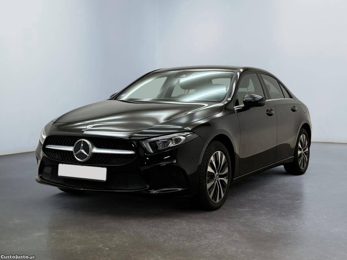 Mercedes-Benz A 250 e Business Line 8G-DCT — fotografia 11