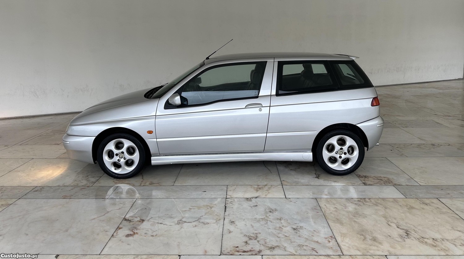Alfa Romeo 145 1.4 Twin SPARK "Final Edition" — fotografia 9