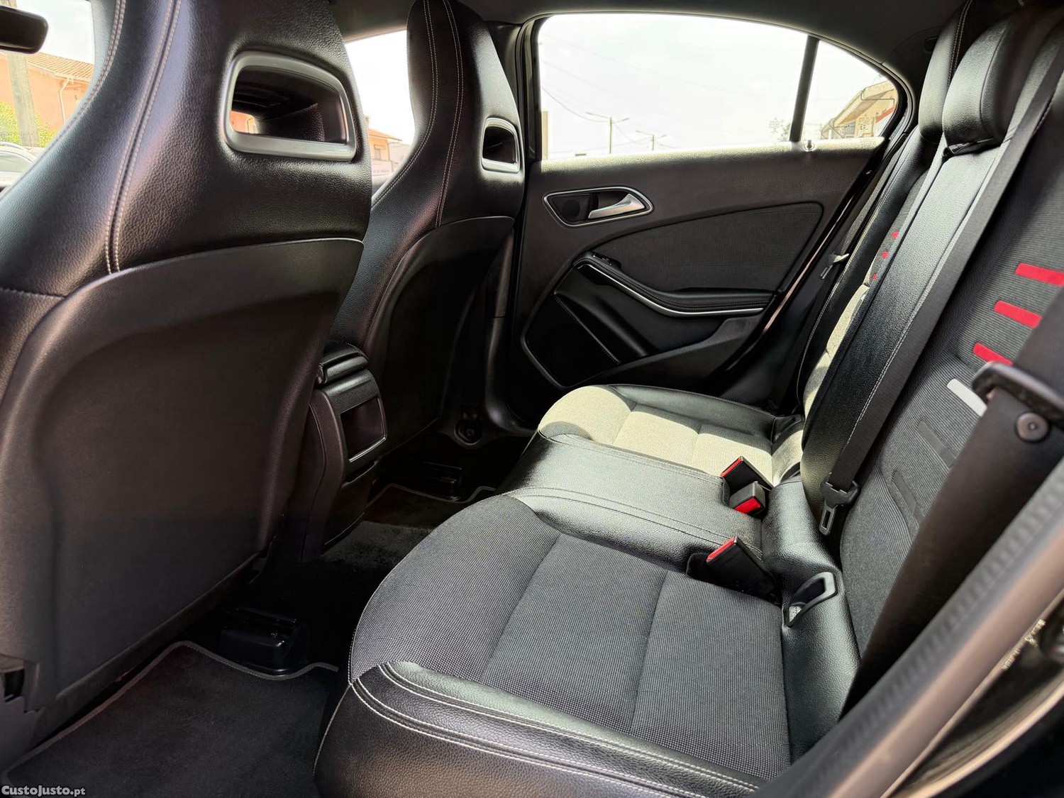 Mercedes-Benz A 180 d AMG Line — fotografia 18